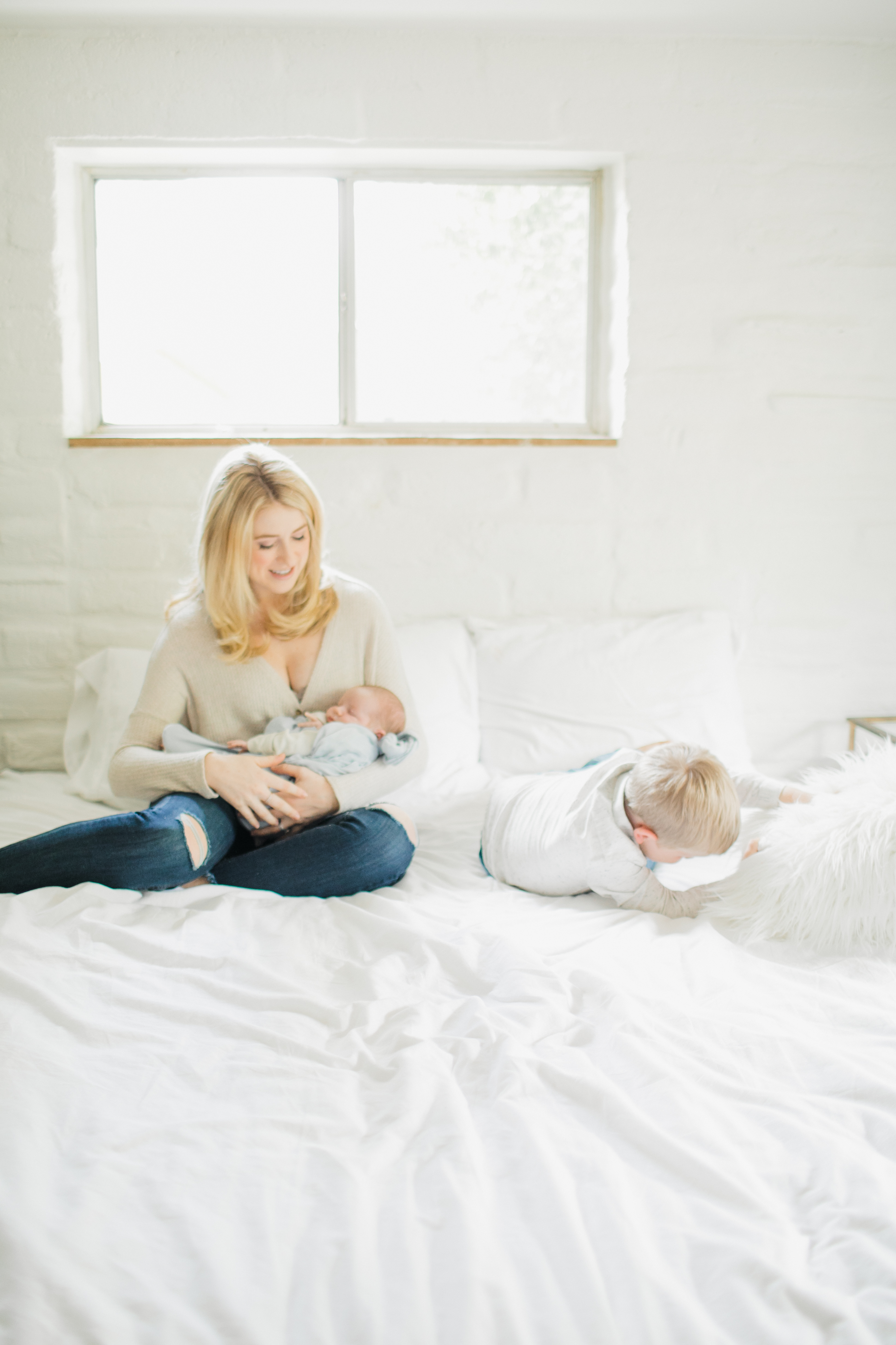 newborn at home family